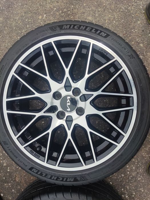 Koła letnie kia/Hyundai niemiecka firma CMS 17 cali