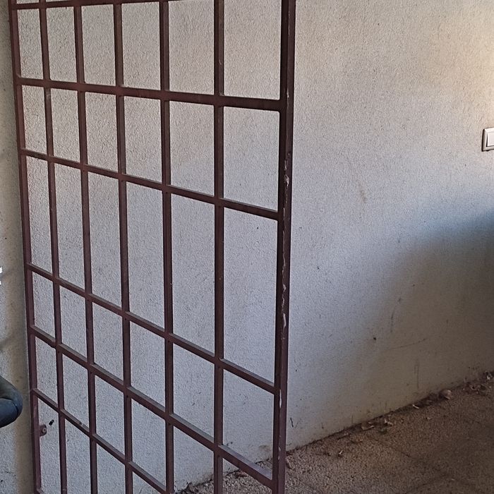 Grades em ferro (diversos usos)