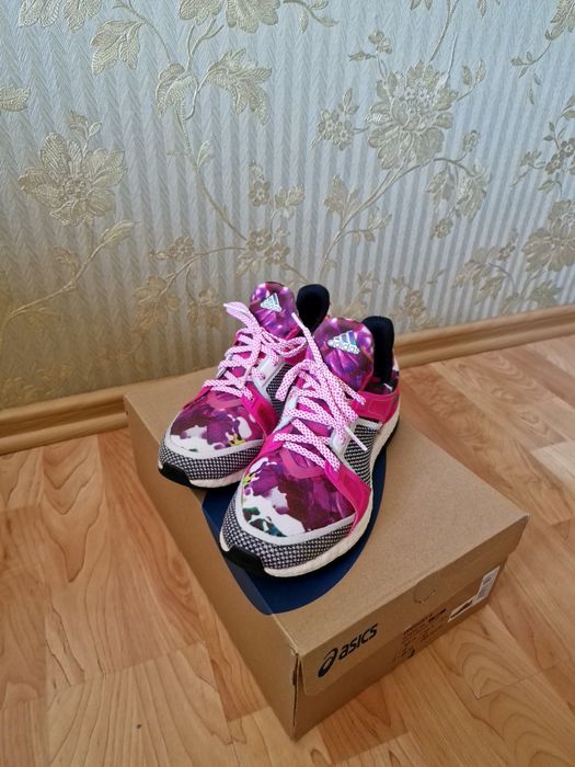 Кросівки Adidas boost training