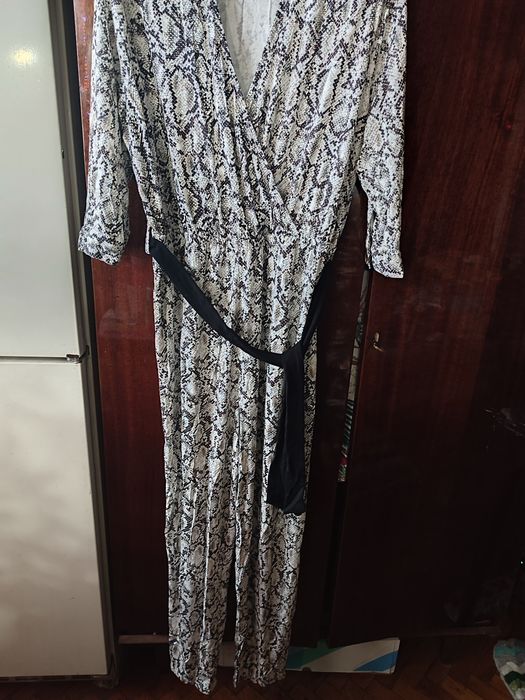 Женский новый комбинезон с принтом змеи р.48-50-52