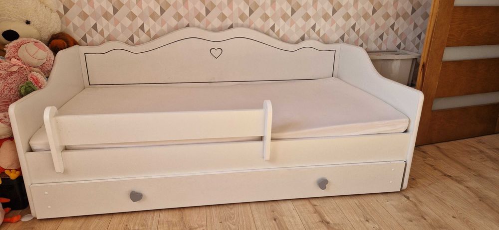 Łóżko dziecięce białe z materacem