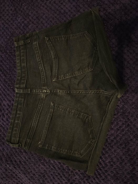 spodenki jeansowe