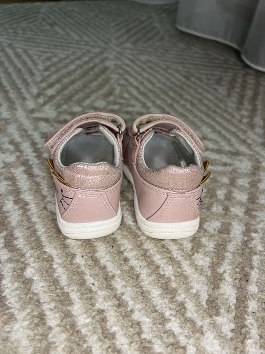 Дитячі босоніжки 19 розмір (12см)