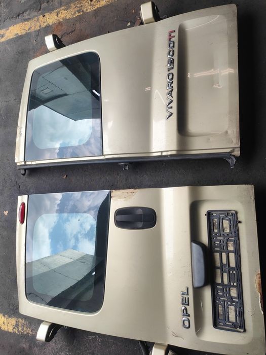 Opel Vivaro Renault Trafic Nissan Primastar drzwi bagaźnika tył