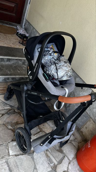 Carrinho trio Maxi Cosi Zelia S com base 360 isofix