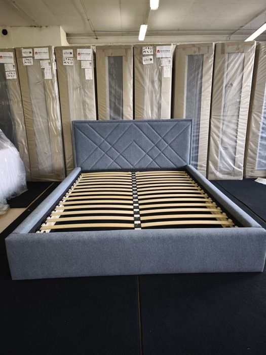 Łóżko tapicerowane 160x200 nowe szara tkanina stelaż drewniany
