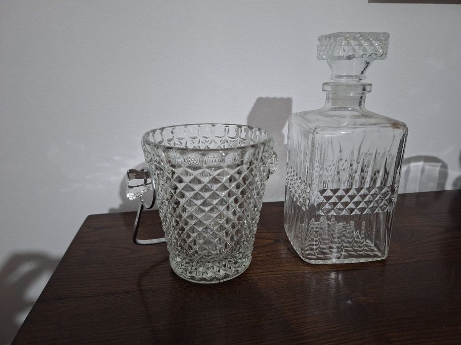 Conjunto de garrafa e balde de gelo em cristal