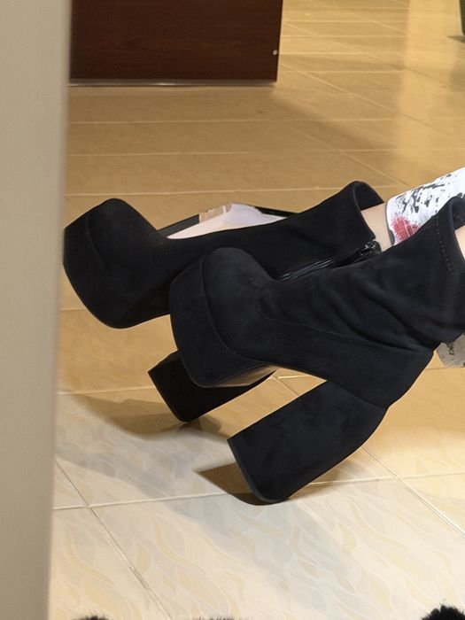 Чорні ботинки братц