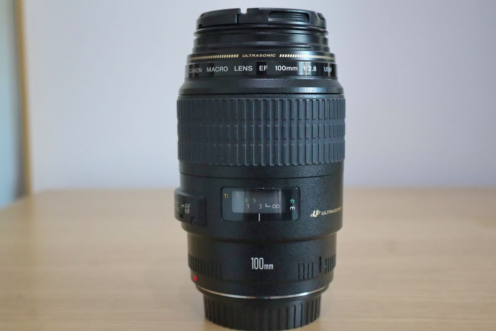 Canon EF 100mm F/2.8 USM