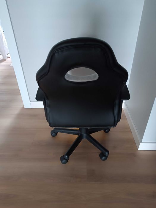 Fotel gamingowy stan bardzo dobrystan bardzo dobry