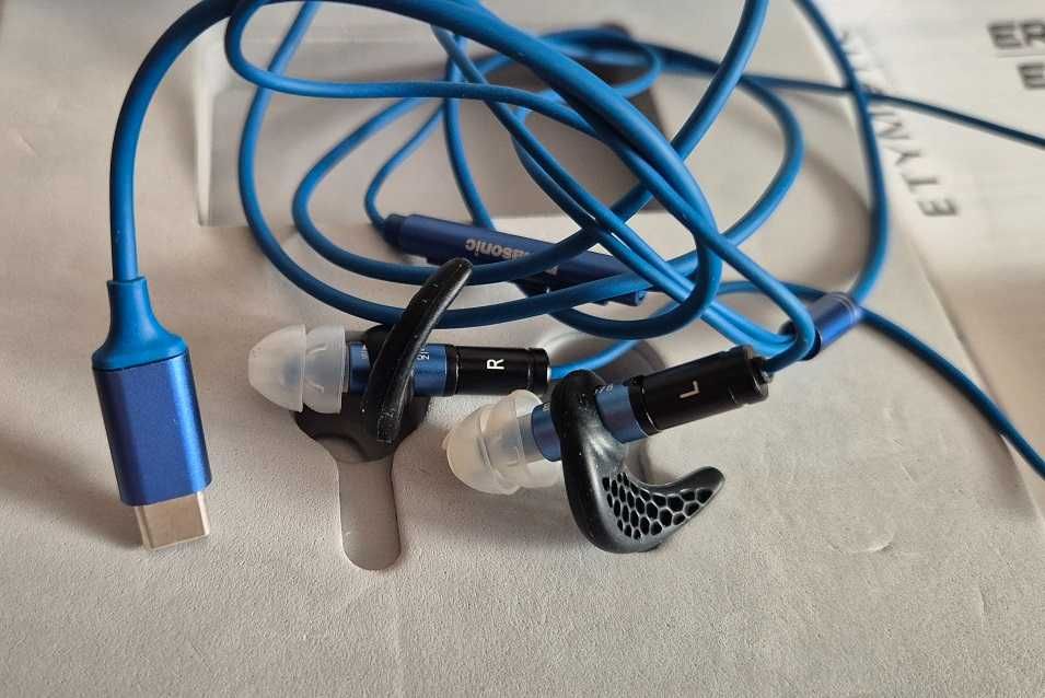 Słuchawki dokanałowe Etymotic ER2-SE i drugi kabel USB-C audio