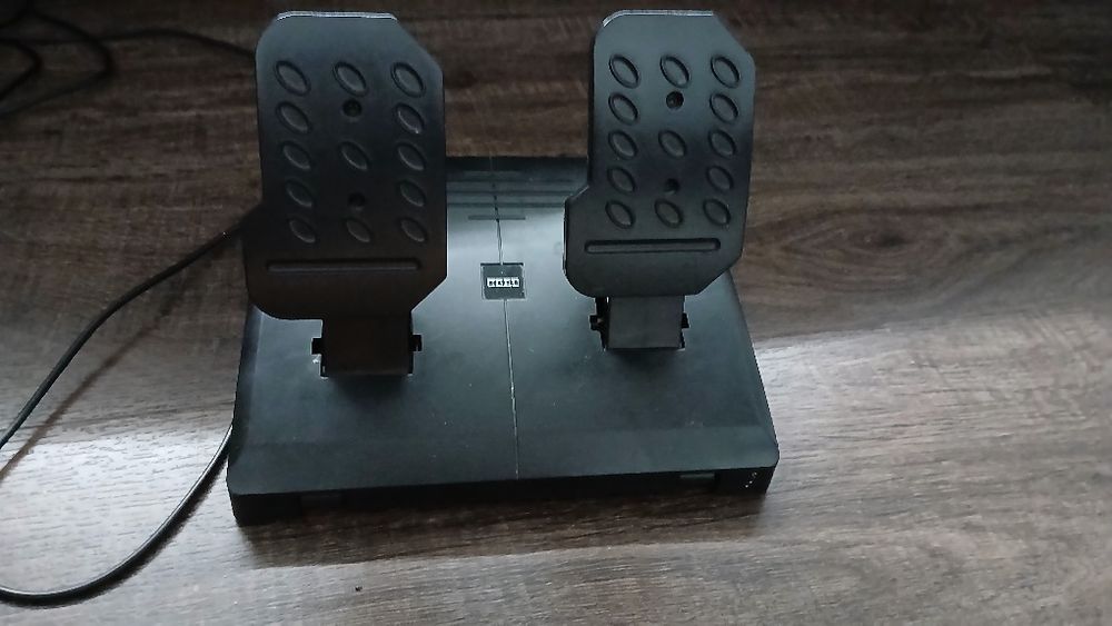 Kierownica hori ps 4 pc