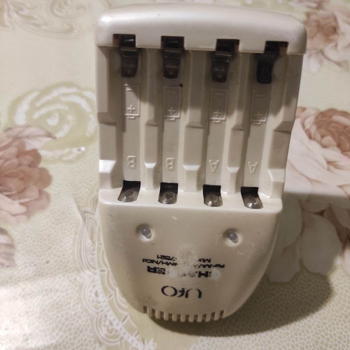 Зарядное Ufo charger