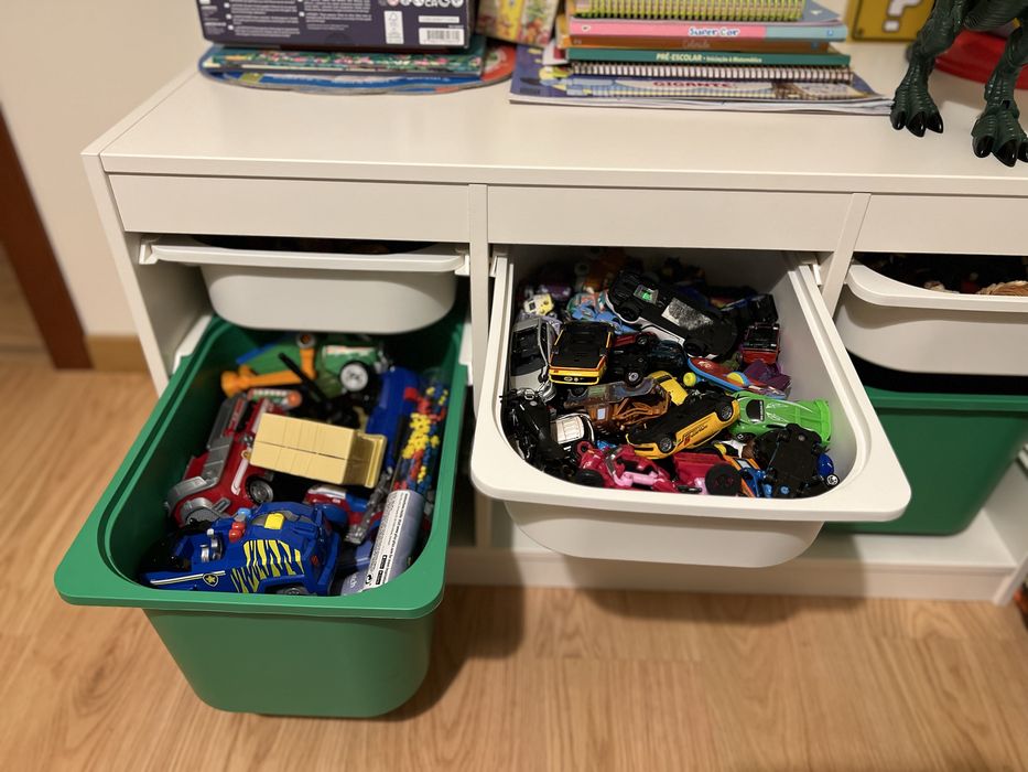 Movel de arrumação de brinquedos