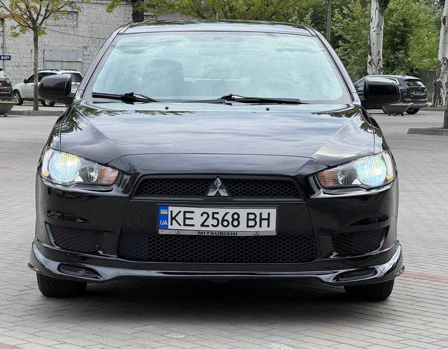 Mitsubishi Lancer 2011 Автомат 2011 газ бензин