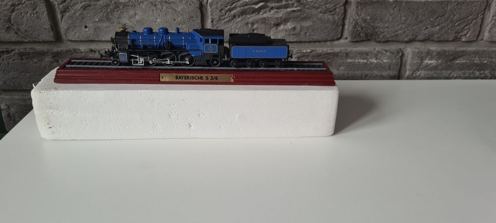 Model lokomotywy parowej