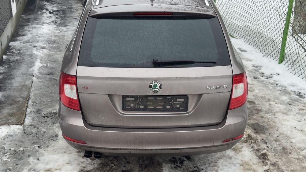 Крышка багажника ляда Skoda Superb 2 9888 Суперб 2 Кляпа