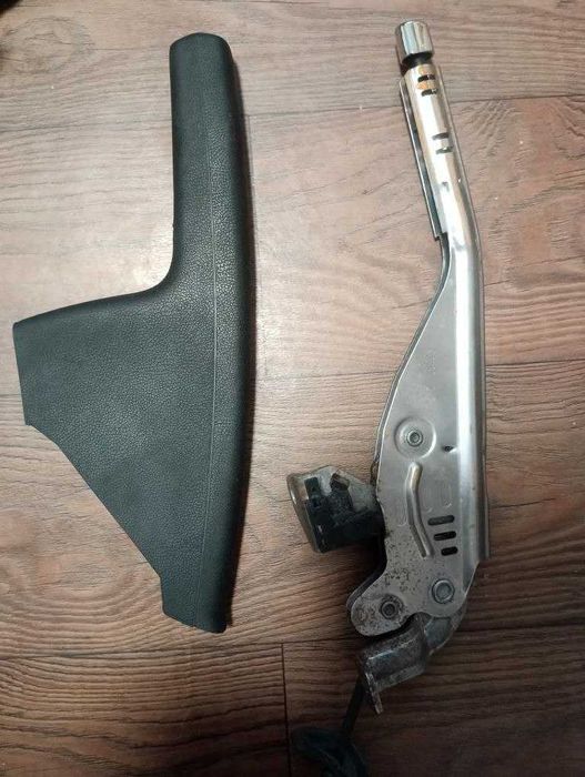 Ручник / Рычаг стояночного тормоза / 6Q0711303AK VAG Skoda