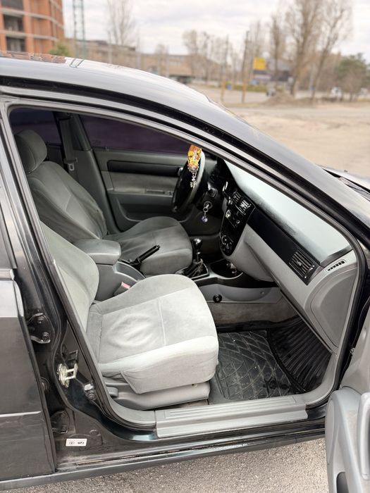 Продам Chrvralet Lacetti