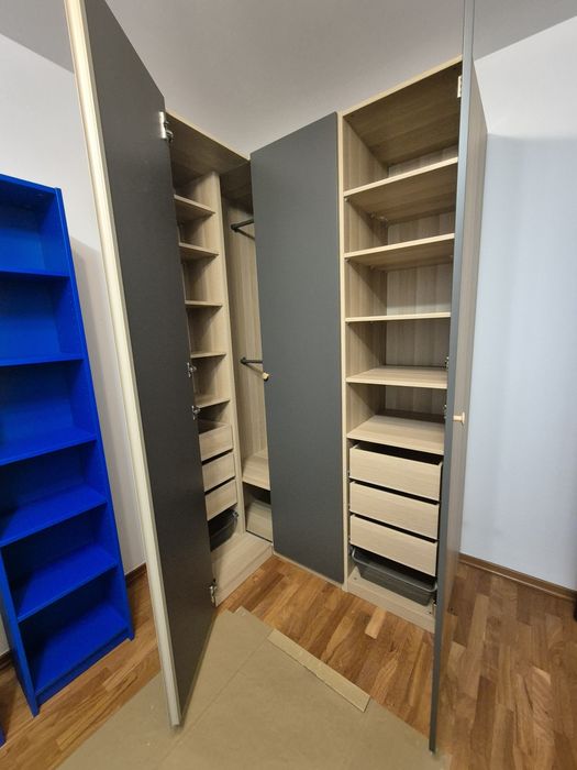 Składanie mebli, naprawy stolarskie, regulacja frontów