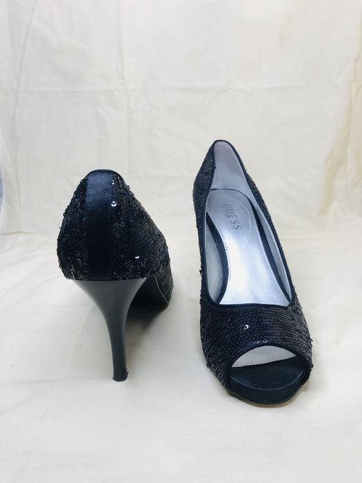 Обувь брендовая кожаная на женщину 38-39 размер