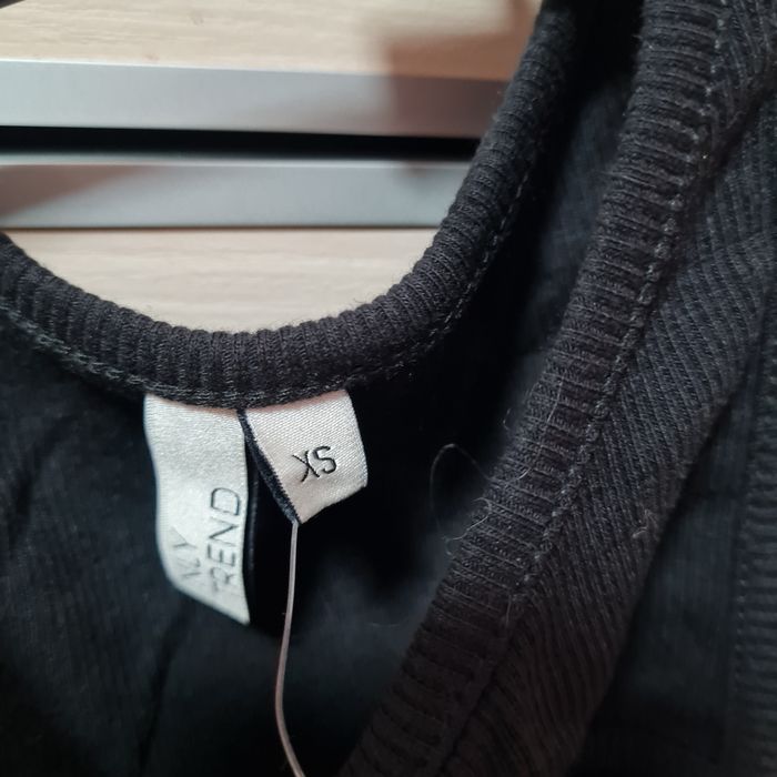 NLY trend bluzka koszulka top odkryty wycięty r. XS XXS