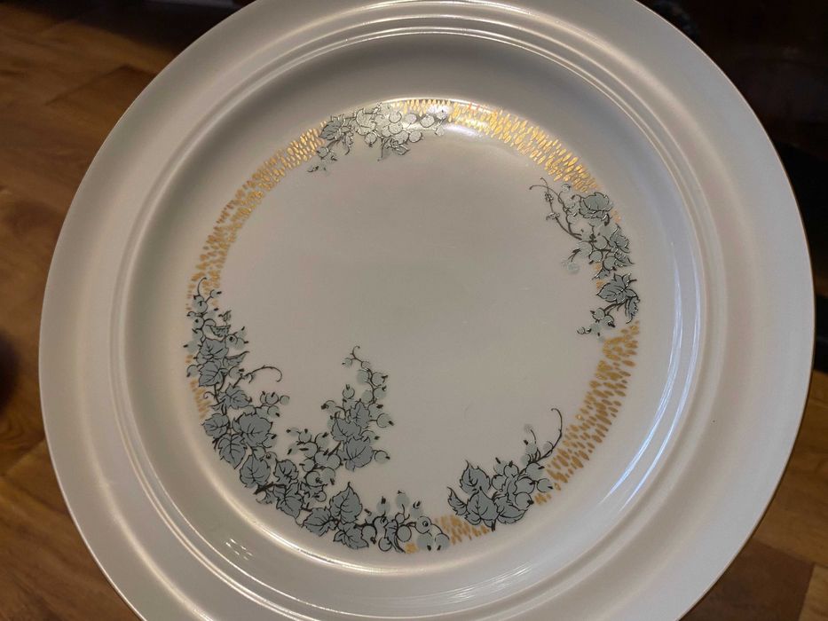 Продам красивый сервиз гдр