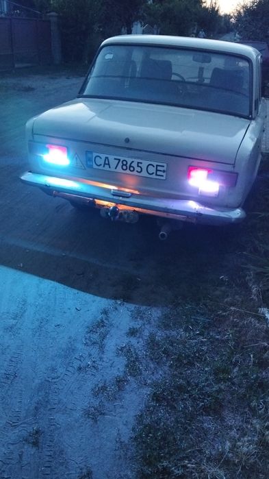 Автомобіль ВАЗ 21013