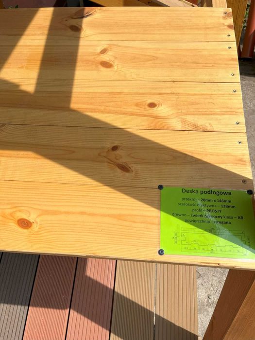 Deska podłogowa, strugana, świerk, szer 146mm, gr 28mm, dł 4,50m,