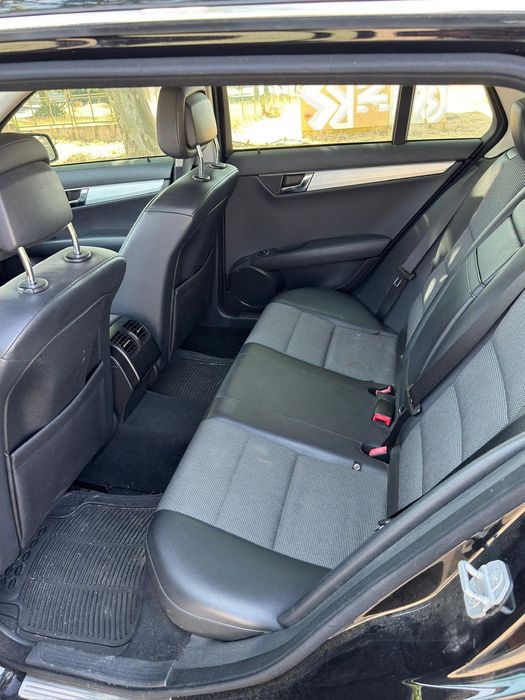 Mercedes Class C Avantgarde c220
