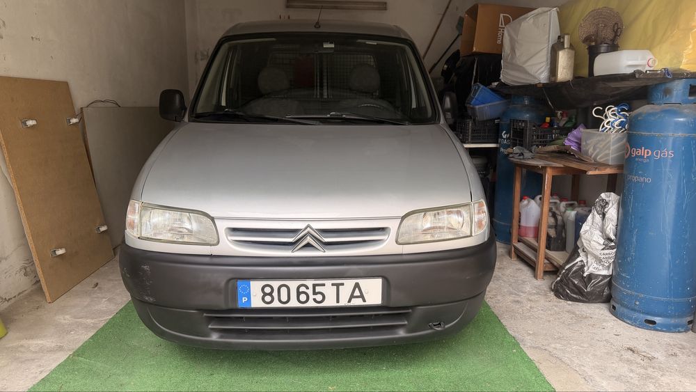 Citroen Berlingo 2 lugares em bom estado