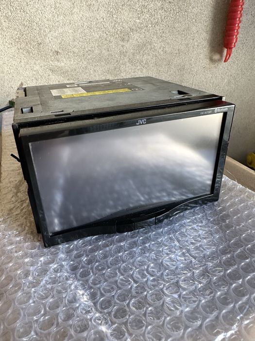 Radioodtwarzacz samochodowy JVC KW-AV70BT