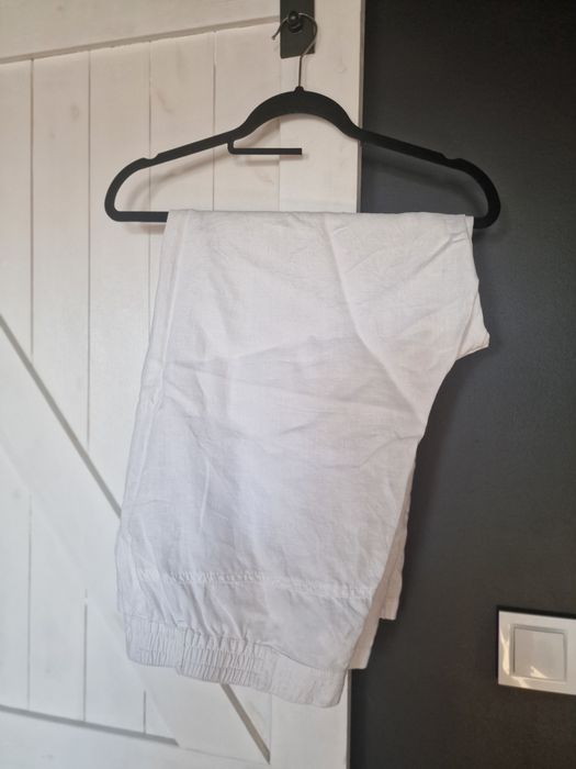 Spodnie damskie białe