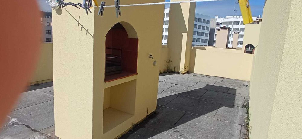 Arrendamento de apartamento T2 na Rua Rodrigo da Fontinha, 7 lote - Viana do Castelo