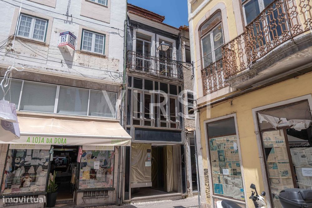 Building in the heart of Coimbra’s downtown — Coimbra city center