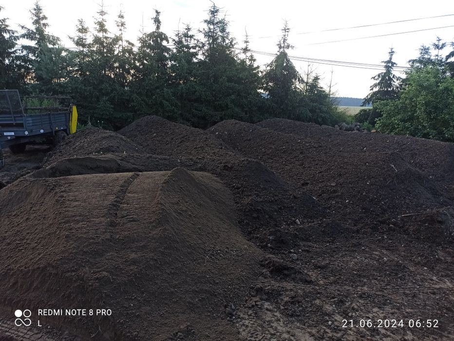 Ziemia ogrodowa przesiana humus czarnoziemem