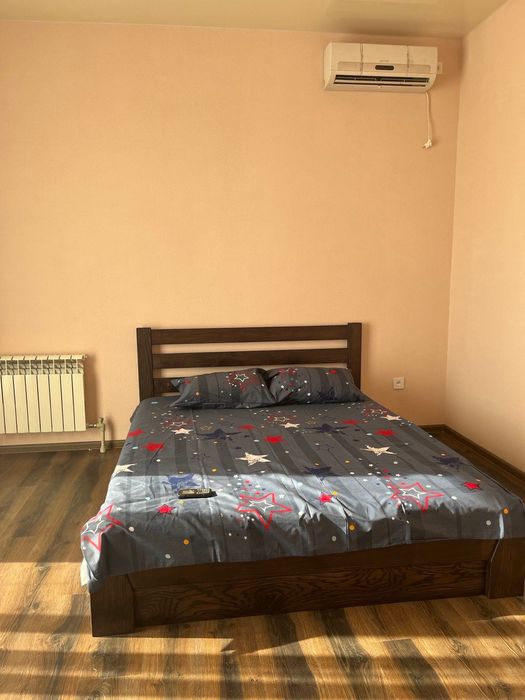 Сдам уютный дом  с баней  На берегу пруда.