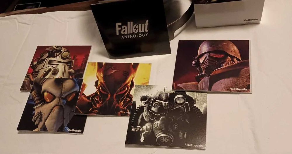 *COMO NOVO* Fallout NUKE Anthology PC