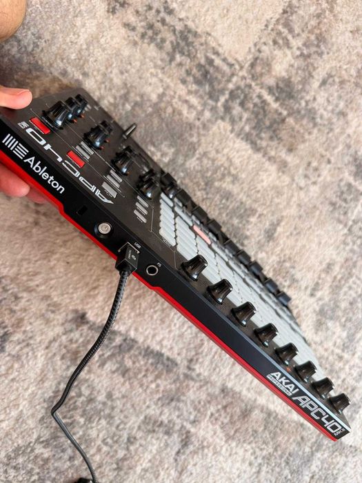 Controlador Akai APC40 MKII para Ableton Live, com caixa, NOVO