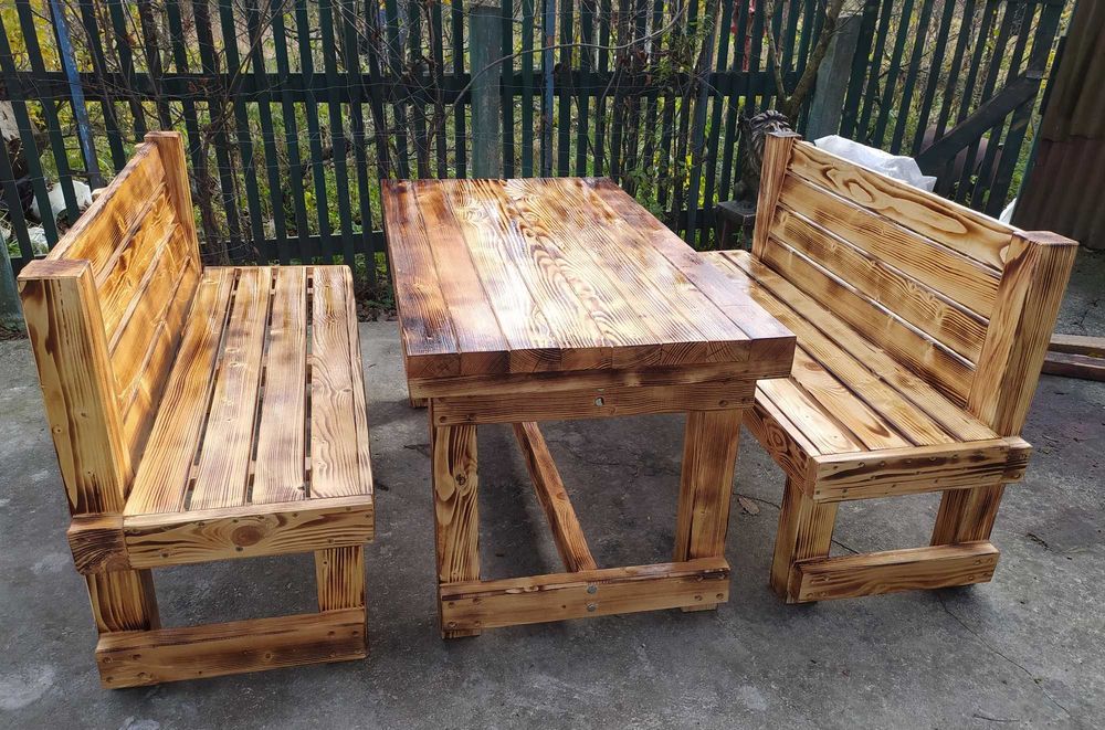 Столи лавки комплекти меблі для саду кафе барів