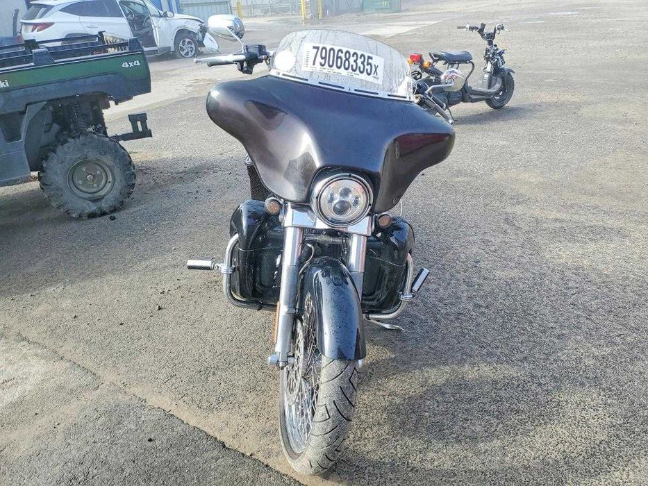 2011 Harley-Davidson FLHX
