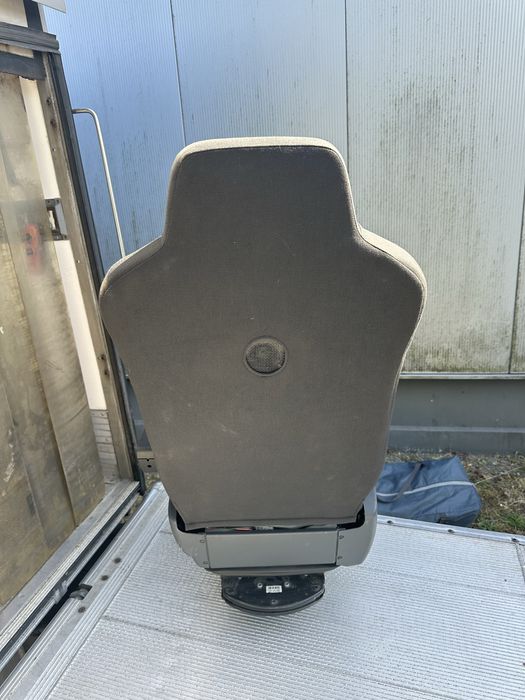 Пневмосидіння Man Daf Mercedes