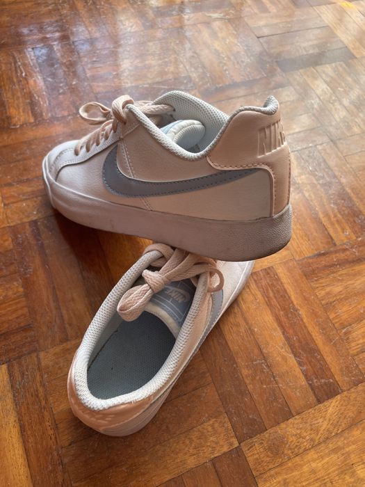 Nike Court Royale 2