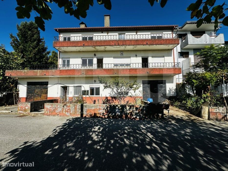 Moradia Espaçosa com Terreno e Potencial de Investimento - Atalaia,...