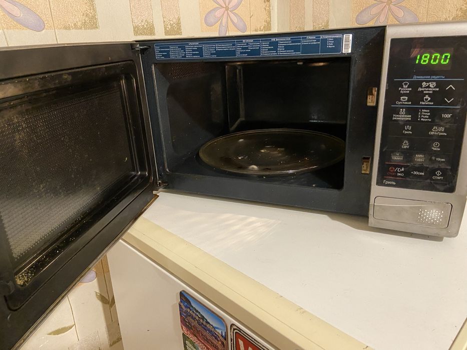 Продам микроволновку Samsung САМОВЫВОЗ