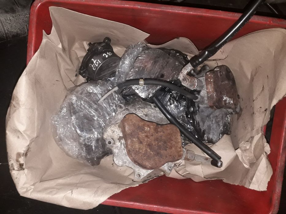 вакуумный насос мерседес t1 sprinter vito 2.3 2.9 w124 w201 w202 w210