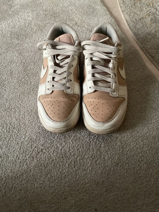 Nike Dunks Bege & Branco – Tamanho 40 | Conforto & Estilo