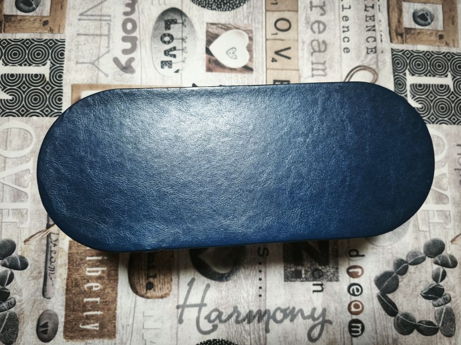 Mala de transporte e 5 adaptadores novos para secador