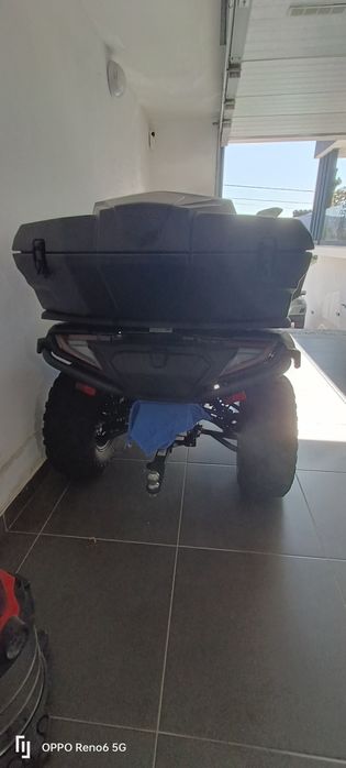 Moto quatro semi novo