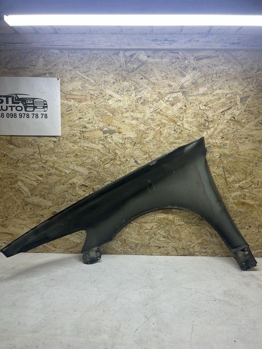 Праве крило Volvo v50